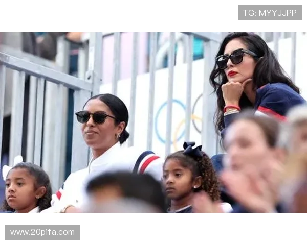 八旬老人足球明星的传奇人生与不屈精神激励年轻一代追梦之路