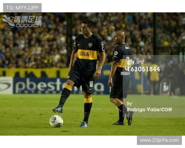 带邦字足球明星的传奇故事与他们的辉煌成就解析